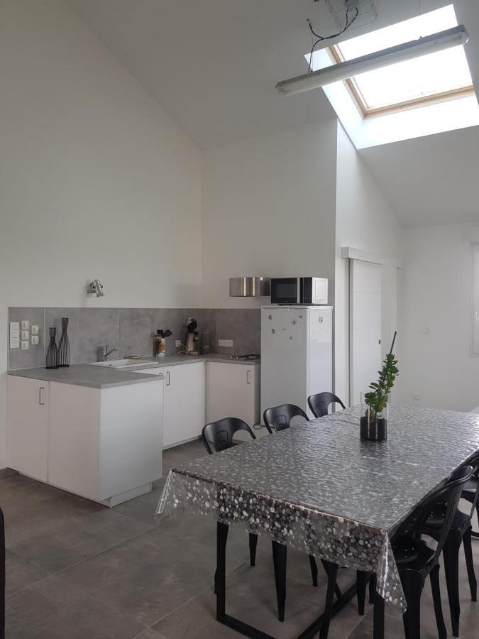 L Atelier Apartment Courtisols ภายนอก รูปภาพ